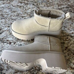 UGG Women's Classic Ultra Mini Platform Boots In Chestnut Size 9 Msrp $170 - New